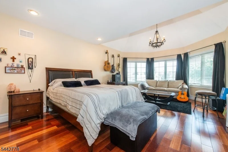 Photo of 16 Cheri Ln