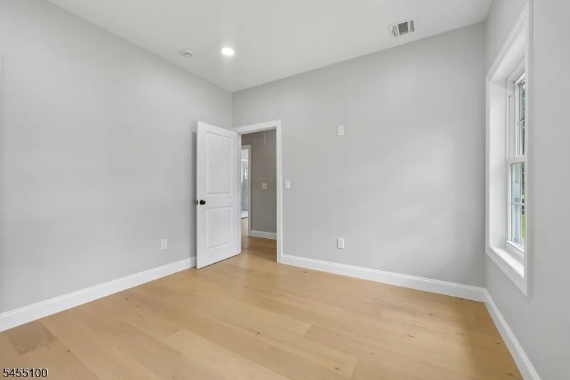Photo of 34 Gates Ave
