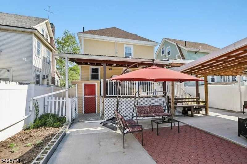 Photo of 296 Montclair Ave