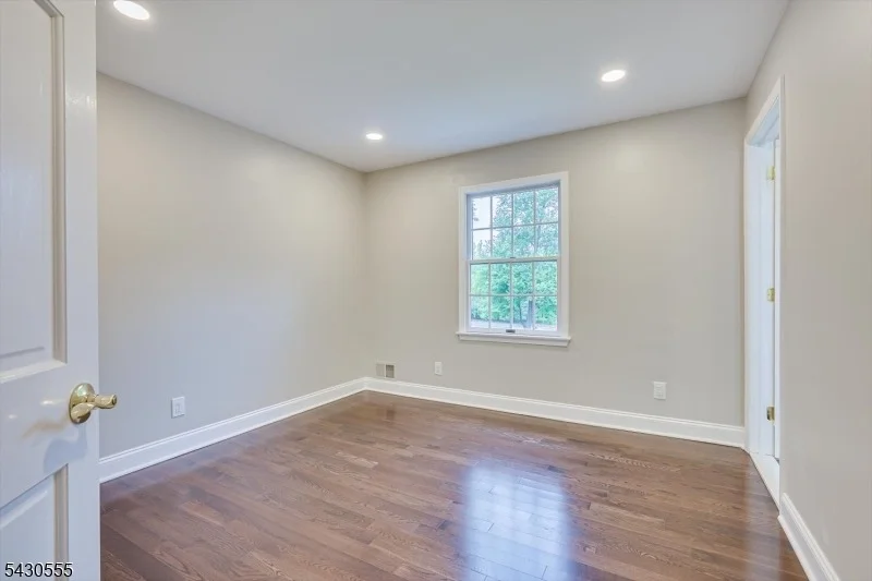 Photo of 270 Mountain Rd