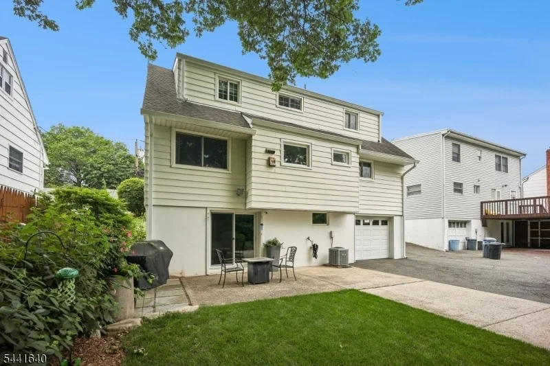 Photo of 23 Andover Pl