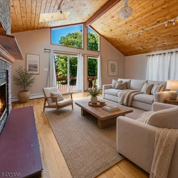 Photo of 17 Hickory Dr
