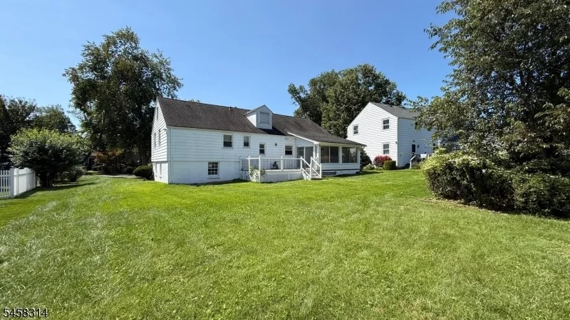 Photo of 88 Meadowbrook Rd