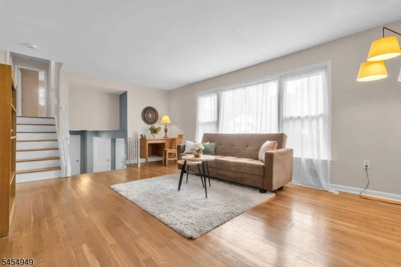 Photo of 12 Brook Pl