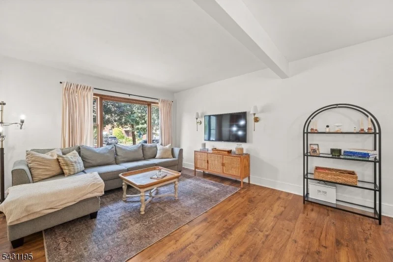 Photo of 28 Mountain Ave