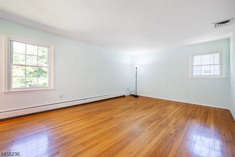 Photo of 14 Winding Way