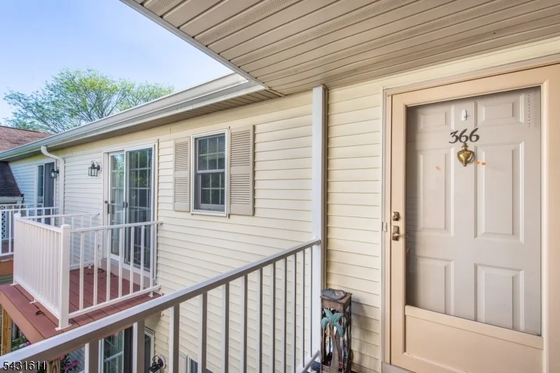 Photo of 366 Potomac Dr