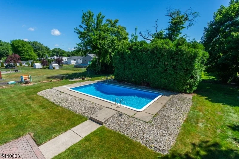 Photo of 8 Kennedy Dr