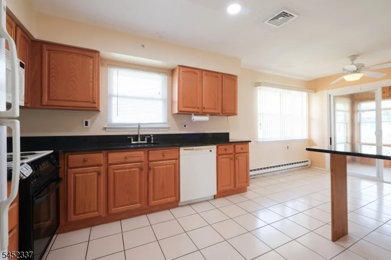 Photo of 6 PHILLIPS RD