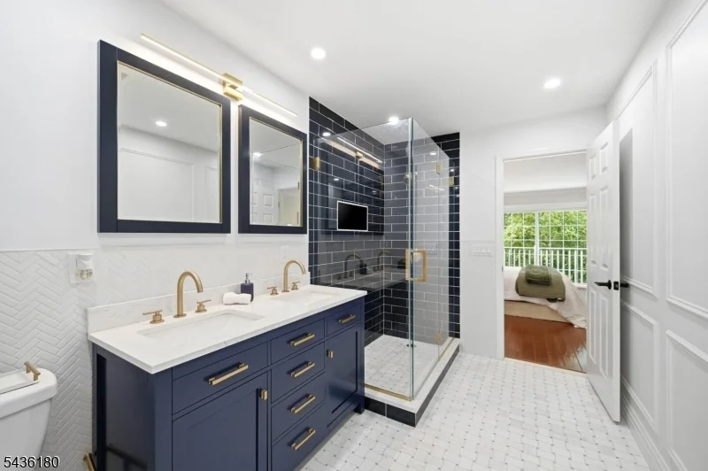 Photo of 281 Riverwalk Way