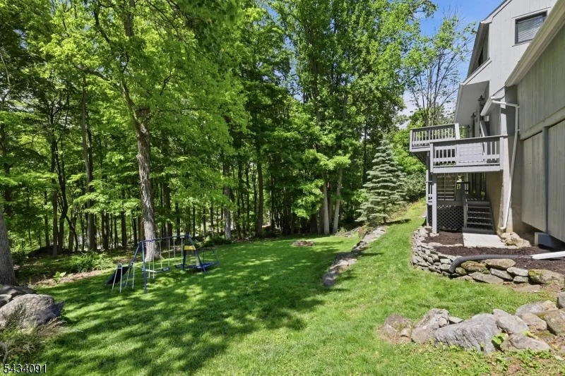 Photo of 35 Mockingbird