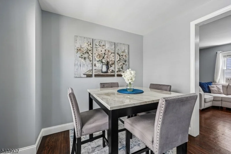 Photo of 377 Parker Ave