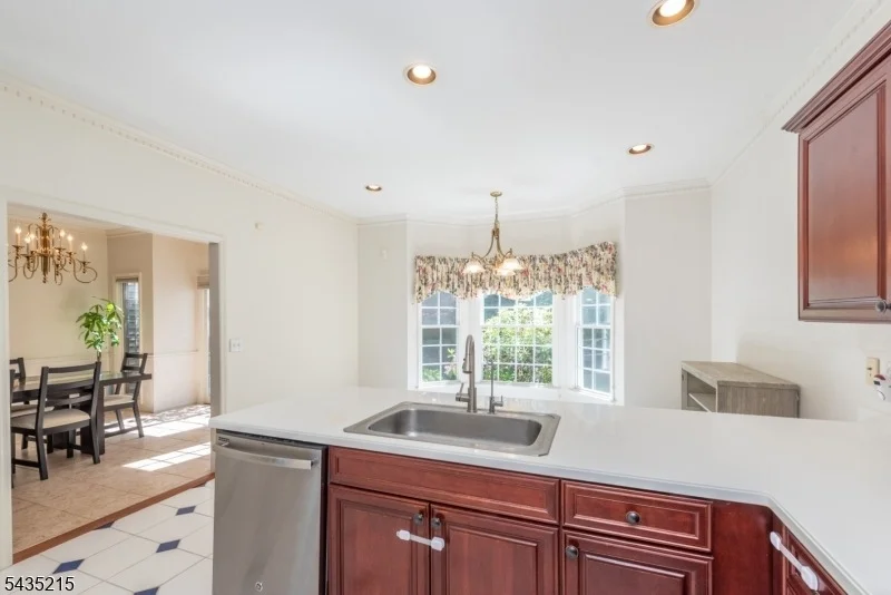 Photo of 10 Ebersbach Ln