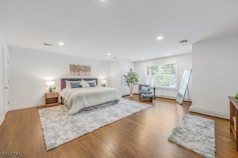 Photo of 53 Maple Ave