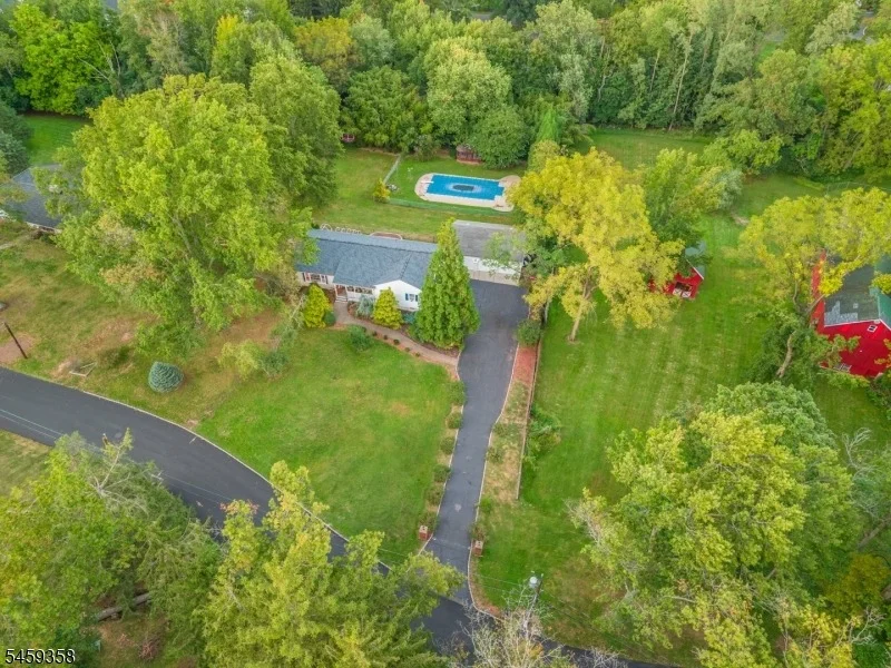 Photo of 2 Orchard Dr
