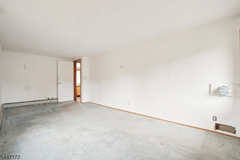 Photo of 175 Wertsville Rd