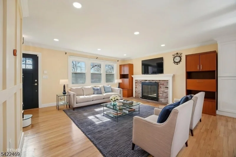 Photo of 59 Oakwood Dr