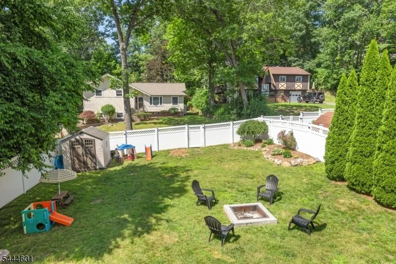 Photo of 561 Rogers Dr