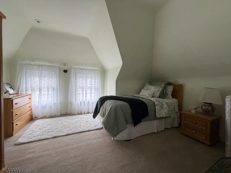 Photo of 88 Edgemont Rd
