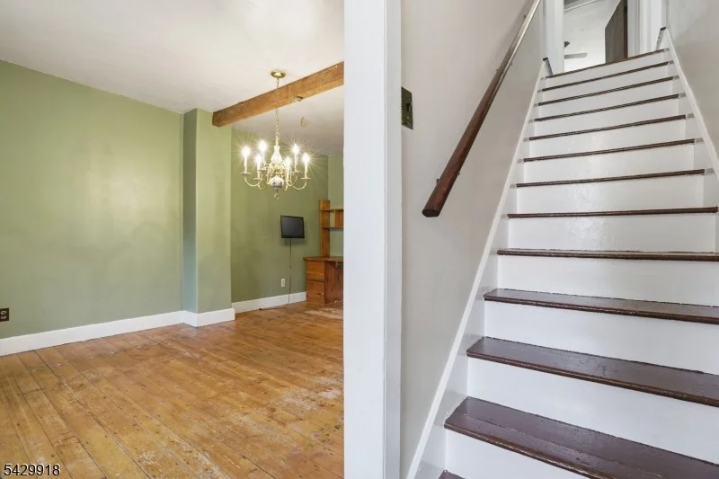 Photo of 54 Front St
