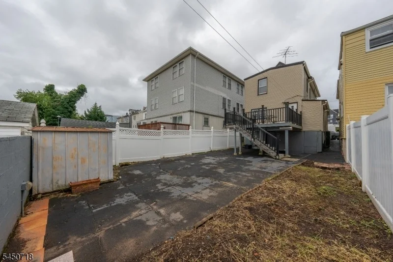 Photo of 352 Forest St