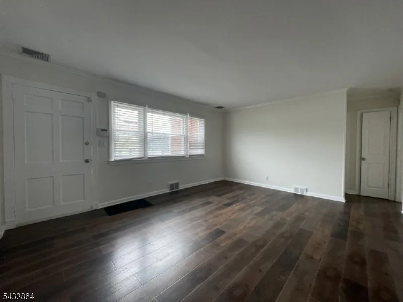 Photo of 1584 Walker Ave