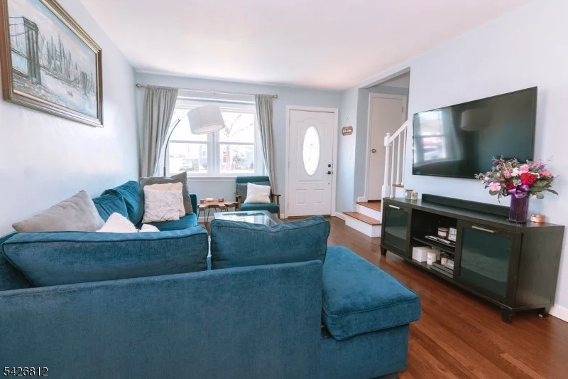 Photo of 104 Hillcrest Ter