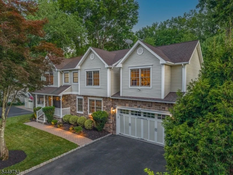 Photo of 53 Maple Ave