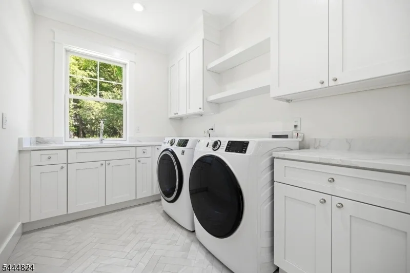 Photo of 2 Wingate Dr