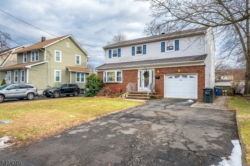 Photo of 228 Oneida Pl