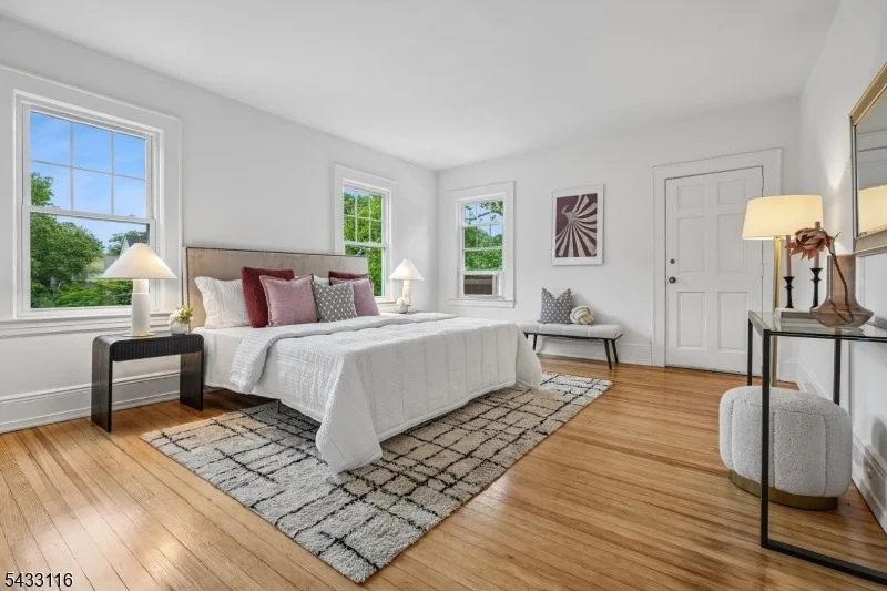 Photo of 108 Oakview Ave