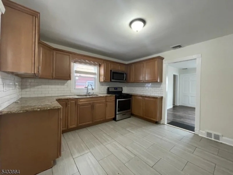 Photo of 1584 Walker Ave