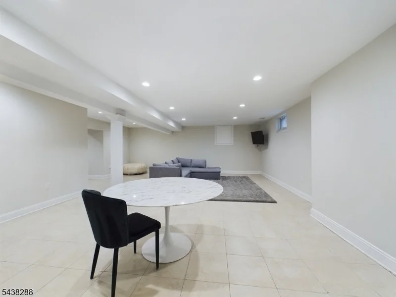 Photo of 301 Garrett Rd