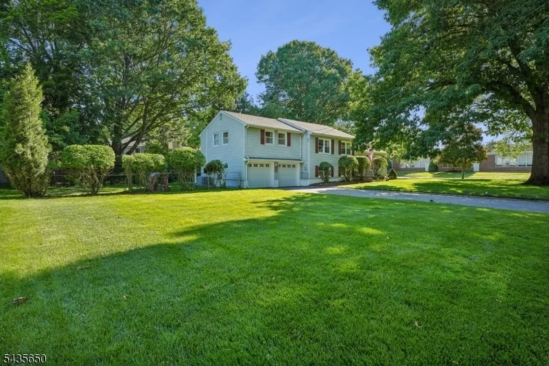 Photo of 2 Knapp Ave