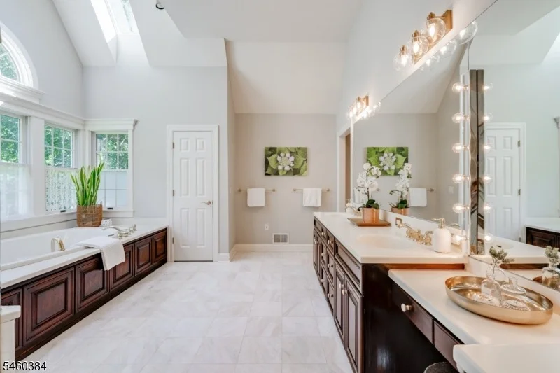 Photo of 16 Trinity Pl