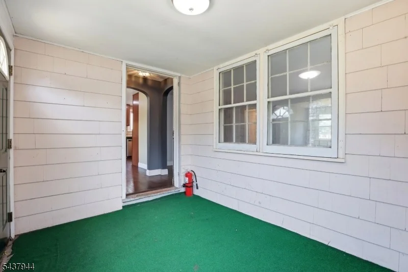 Photo of 641 Greenbrook Rd