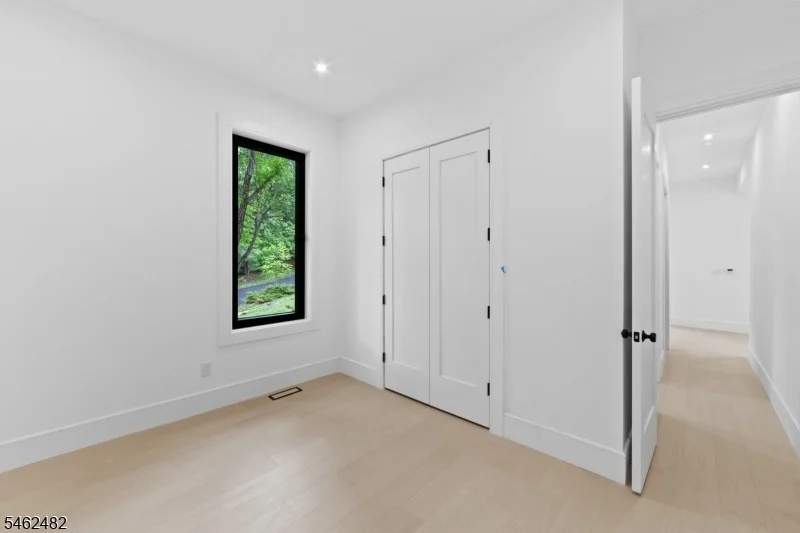 Photo of 809 West Shore Drive
