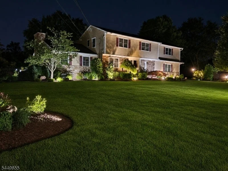 Photo of 9 Pitcairn Dr