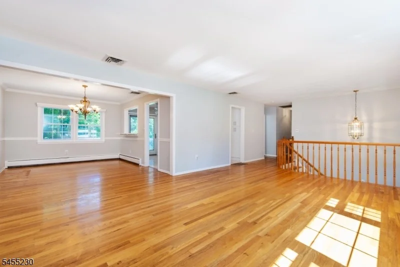 Photo of 14 Winding Way
