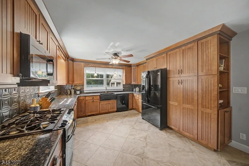 Photo of 409 RIDGE ROAD