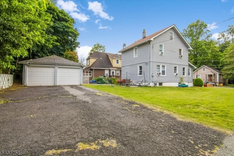 Photo of 13 Elm Dr