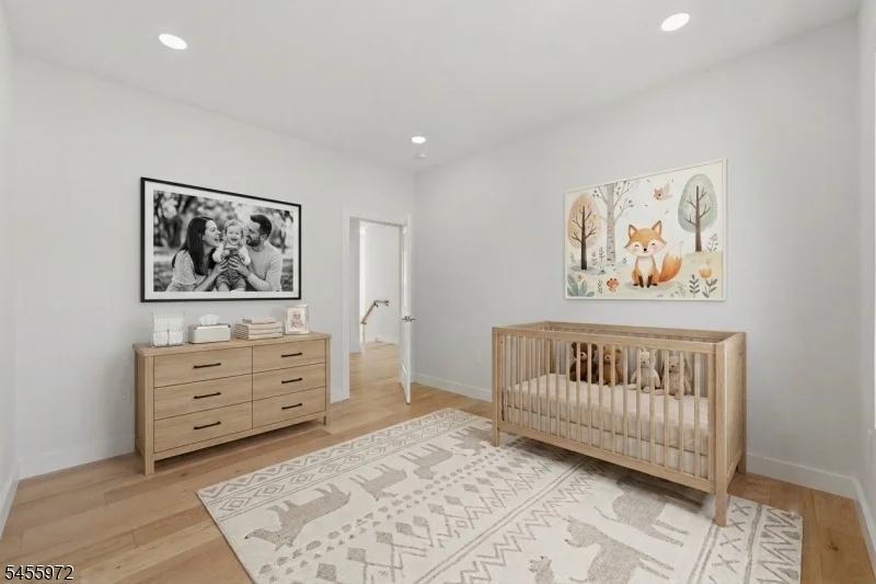 Photo of 588 Maple Ave