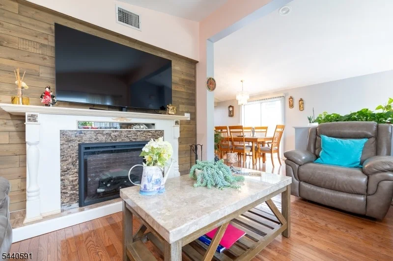 Photo of 156 Madison St