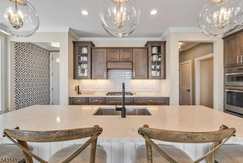 Photo of 137 Aspen Dr