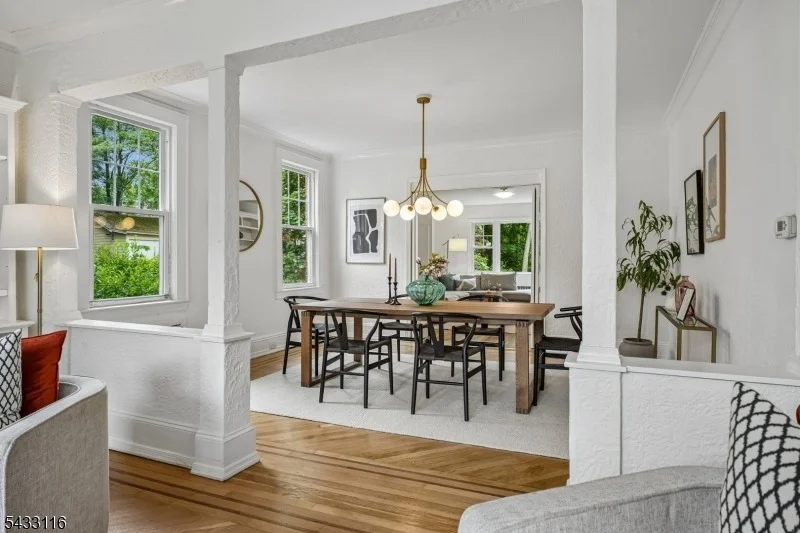 Photo of 108 Oakview Ave