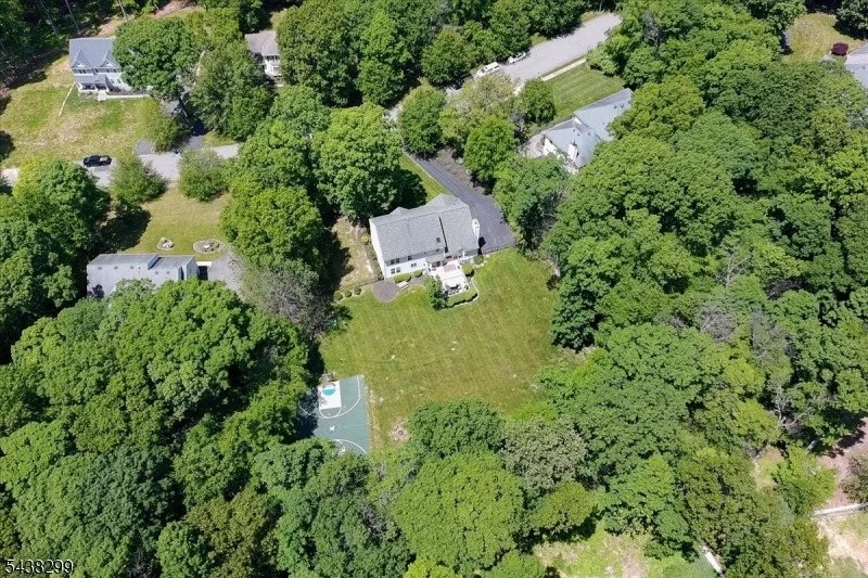 Photo of 7 Donna Ln
