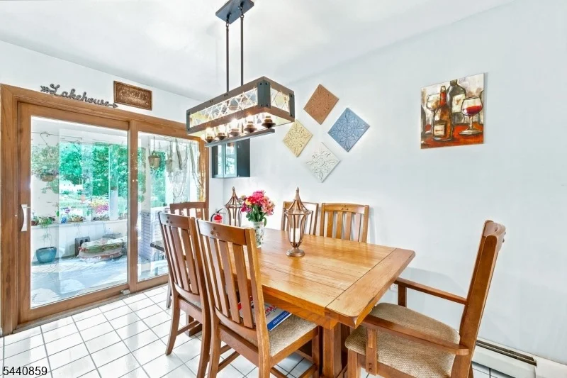 Photo of 194 Decker Pond Rd