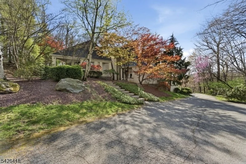 Photo of 72 Washington Valley Rd