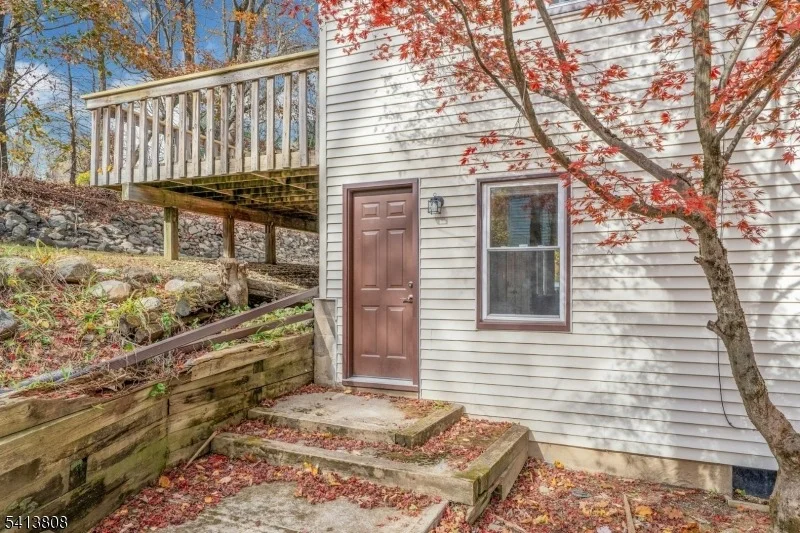 Photo of 39 Delaware Rd