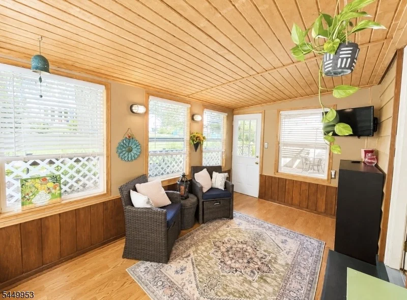 Photo of 501 Diamond Spring Rd
